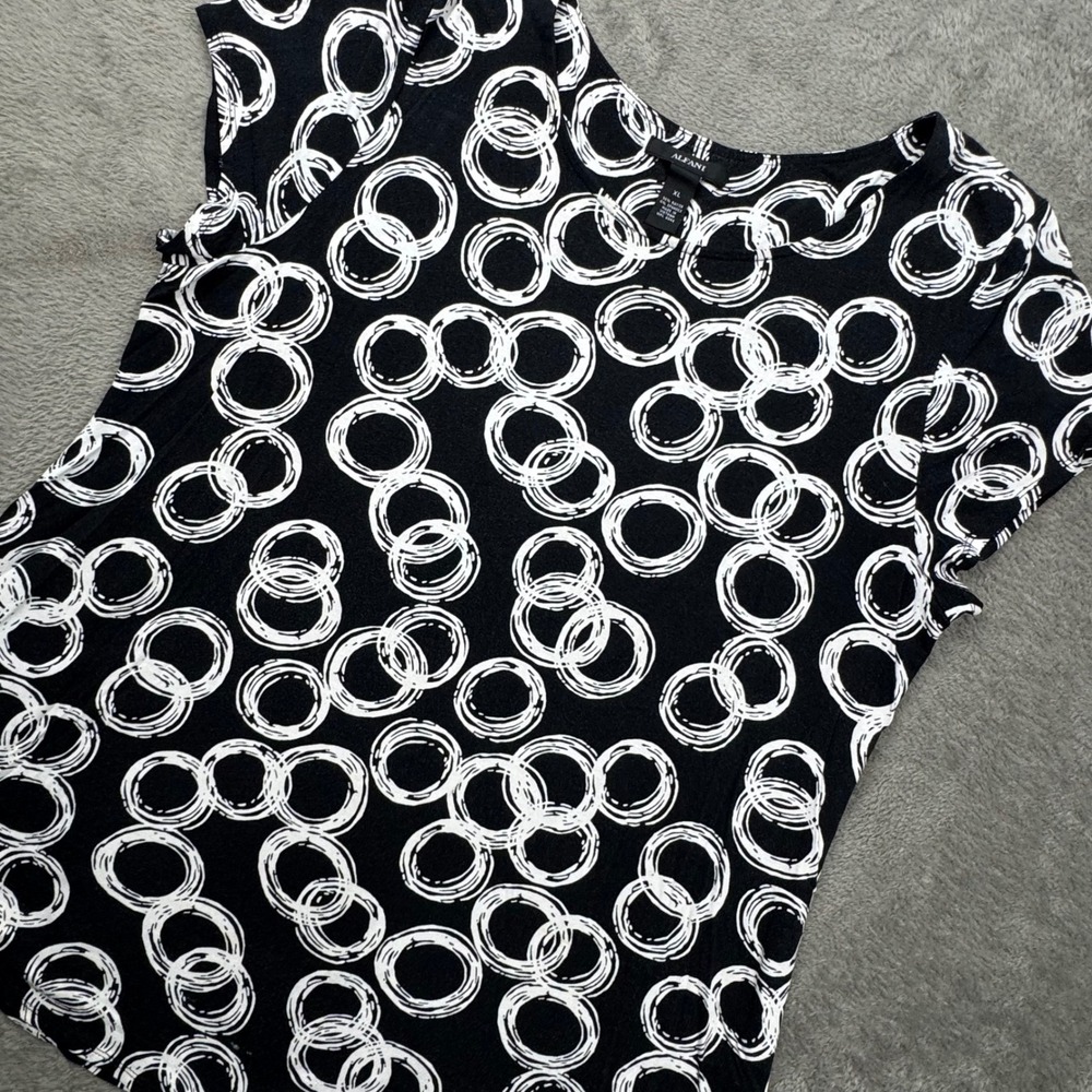 Alfani Blouse Women XL Black White Circle Print Short Sleeve Excellent Stretch